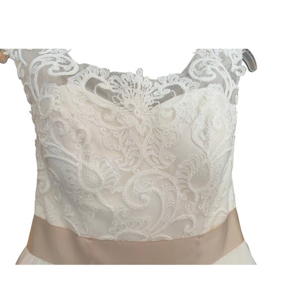 David’s Bridal Ivory Tulle Wedding Dress Lace Illusion Cap Sleeves WG3741 Sz 10 - Picture 7 of 15